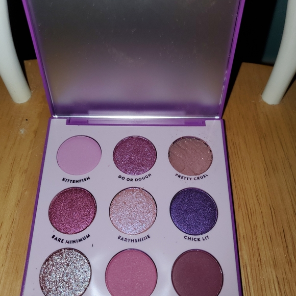 Colourpop eyeshadow palette - Picture 3 of 3